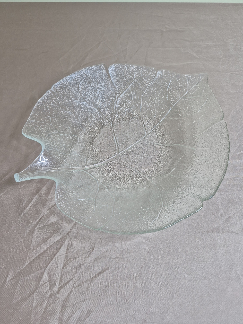 Vintage Arcoroc France Aspen Clear Glass Leaf Serving Platter Plate